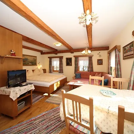 Ferienalm Grojerhof 아파트